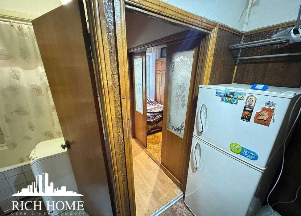 Продаж 2к квартири, вул. Маккейна, 10. Печерськ, м Либідська