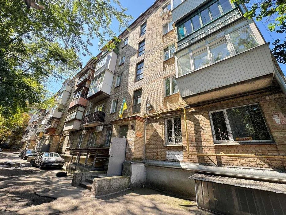 Продаж 2к квартири, вул. Маккейна, 10. Печерськ, м Либідська