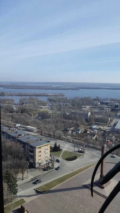 Продам квартиру в ЖК "Славия". Авторский ремонт.