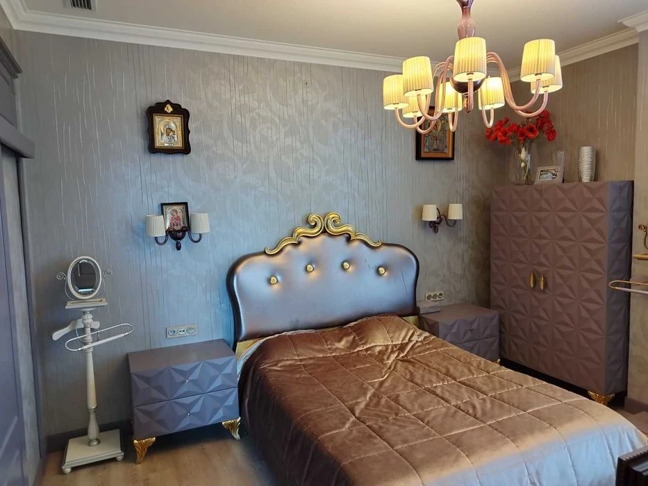 Продам квартиру в ЖК "Славия". Авторский ремонт.