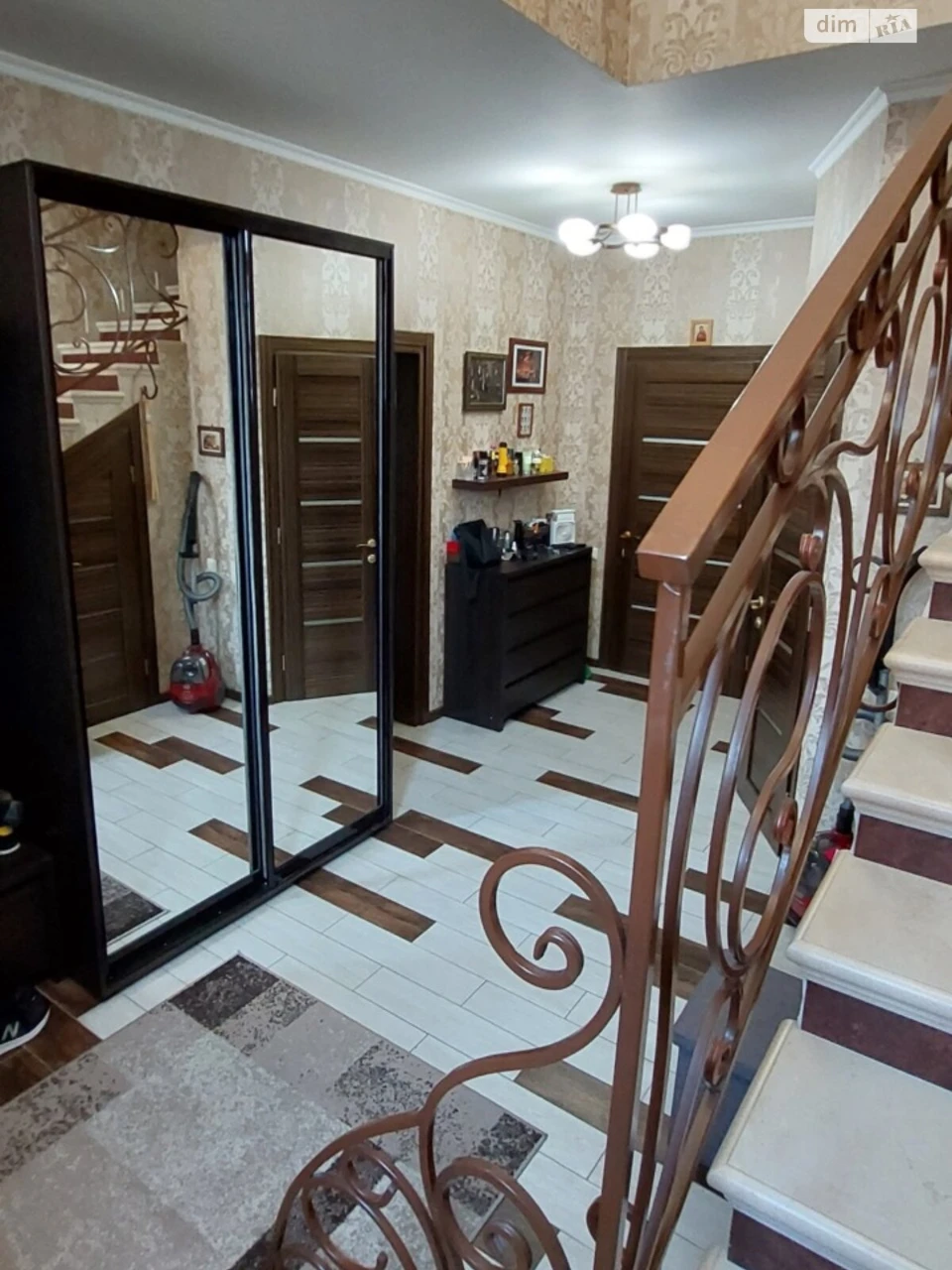 Long-term rental Townhouse Kyivskyi