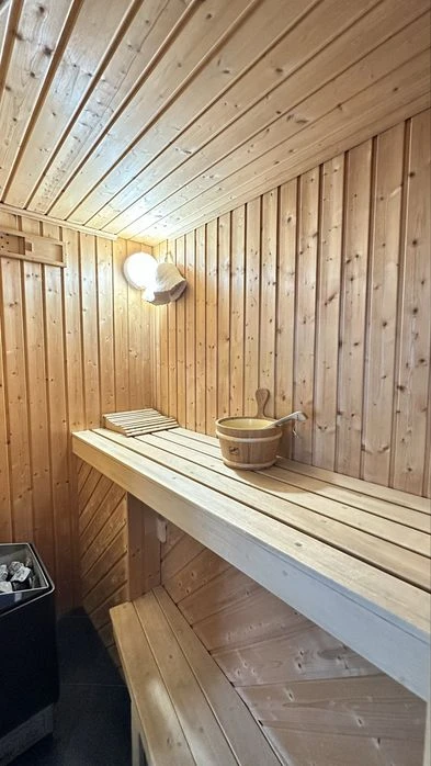 I will sell 4 square meters. 120 m2 with a sauna in a brick house on Osennyaya Kosio Street