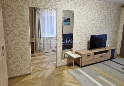 Продаж 2-кімнатної квартири з ремонтом  вул. Петра Радченка,