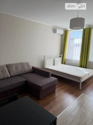 Продаж 1к квартири 37.3 кв. м на вул. Сім'ї Кульженків 31А •