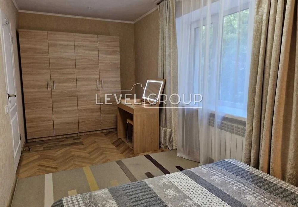 Продаж 2-кімнатної квартири з ремонтом  вул. Петра Радченка,