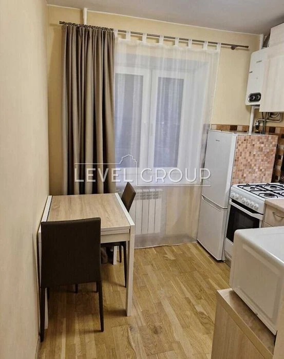 Продаж 2-кімнатної квартири з ремонтом  вул. Петра Радченка,
