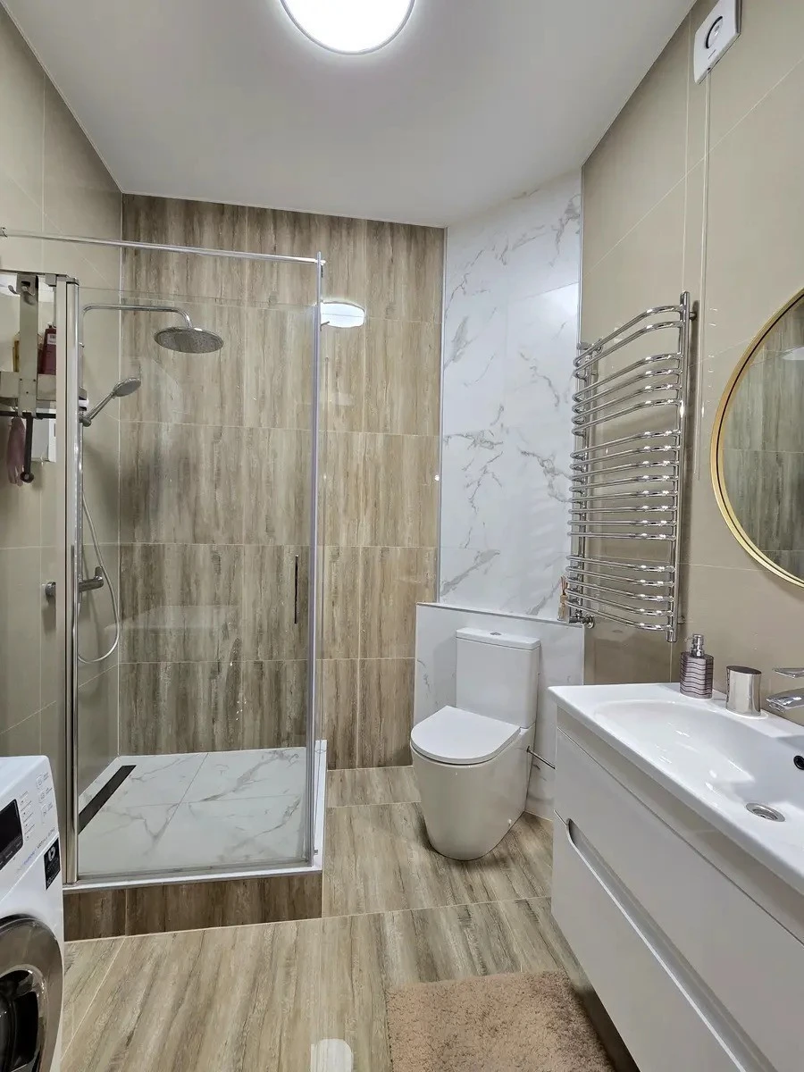 3-room apartment for sale 94 m², Heroes of Stalingrad Avenue.