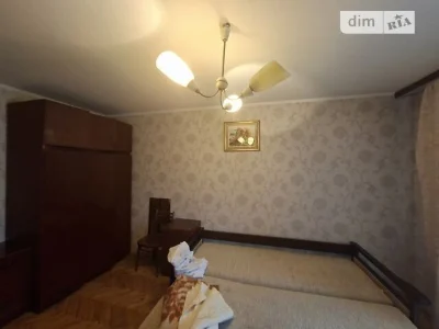 Здам в оренду кімнату на вул. Симиренка 5, кв. 303 довгостро