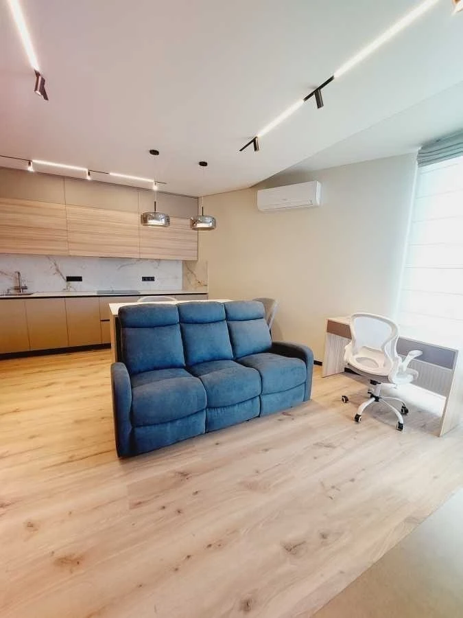 Оренда 1-кімнатної квартири 43 м², Сім'ї Костюків вул., Кост