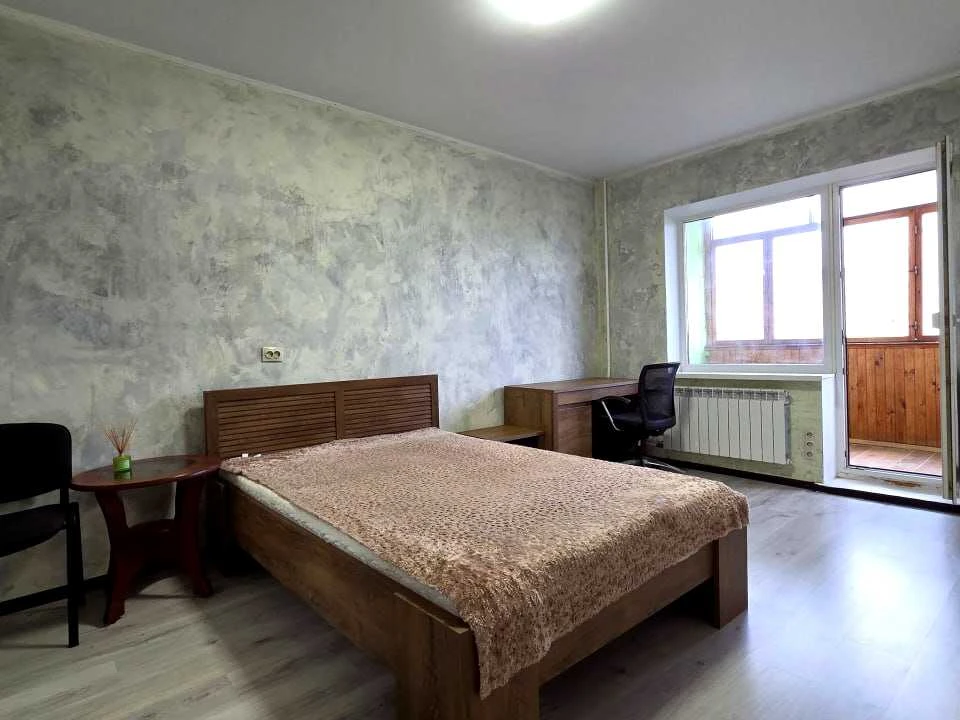 Квартира. Київ, Ревуцького вул.