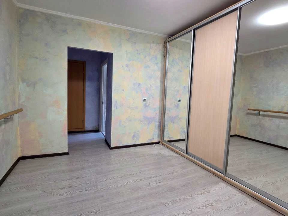 Квартира. Київ, Ревуцького вул.