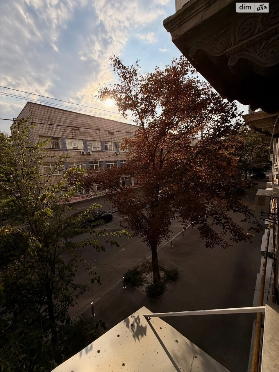 Продаж Квартира Поділ