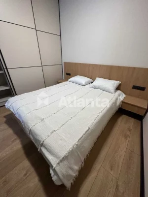 Продам 1-кімнатну з дизайнерським ремонтом 49 м2 ЖК 32 Перли