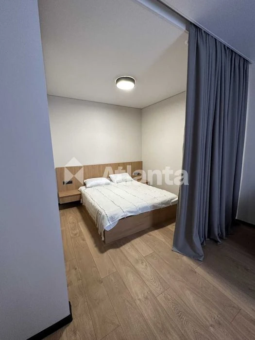 Продам 1-кімнатну з дизайнерським ремонтом 49 м2 ЖК 32 Перли