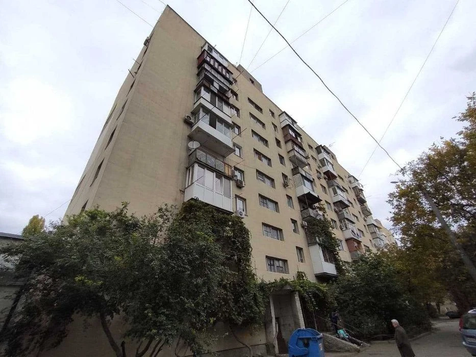 Продам 4-квартиру на Комітетська\Картомишывська цегляний буд