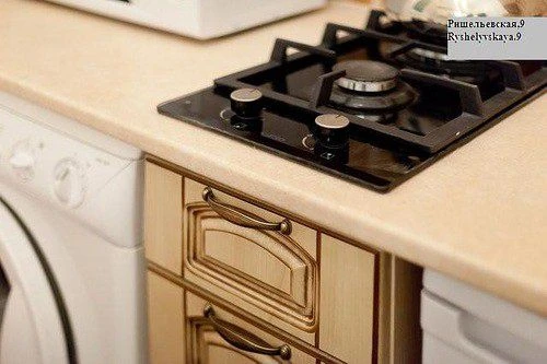 Сдам долго Дерибасовская /Ришельевская 4 этаж газ тец