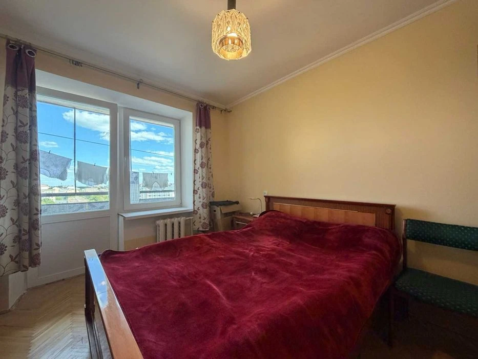 Видова 3-кімнатна квартира 73 м² у цегляному будинку, Набере