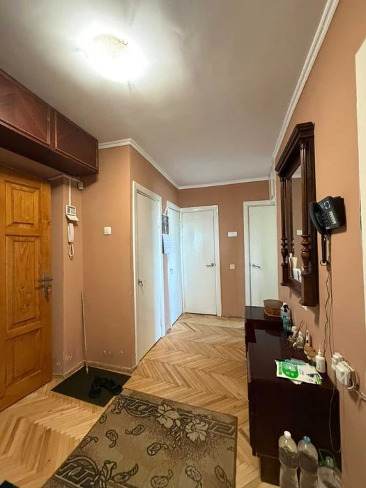 Видова 3-кімнатна квартира 73 м² у цегляному будинку, Набере