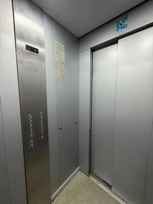 Видова 3-кімнатна квартира 73 м² у цегляному будинку, Набере