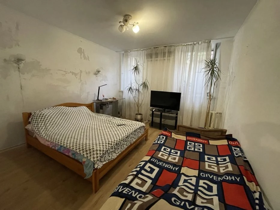 Продам квартиру центр з ремонтом