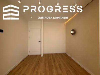Квартира. Івано-Франківськ, Княгинин вул., (Будинок 13)