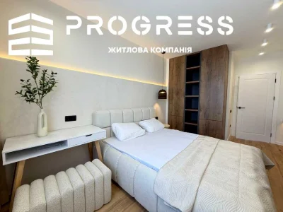 Квартира. Івано-Франківськ, Княгинин вул., (Будинок 13)