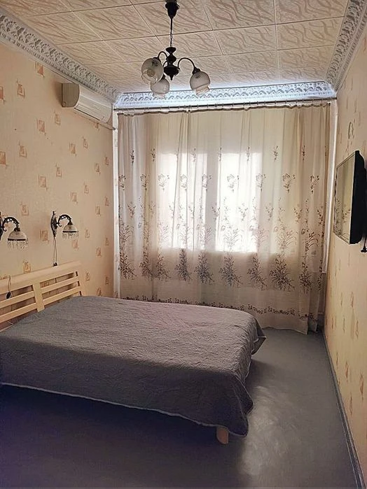 2 кімн.кв.сталінка 1/5 Незалежної України 22500  у.о
