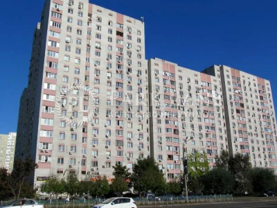 Квартира. Київ, Ревуцького вул.