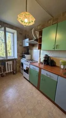 Святослава Ріхтера( Щорса) 3 кімн.квартира