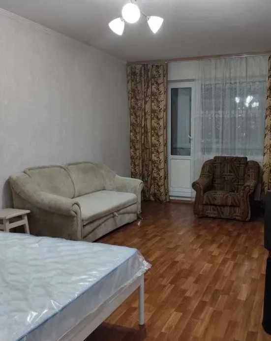 •• Світла 1-кімнатна квартира по вул. Голосіївська / метро Д