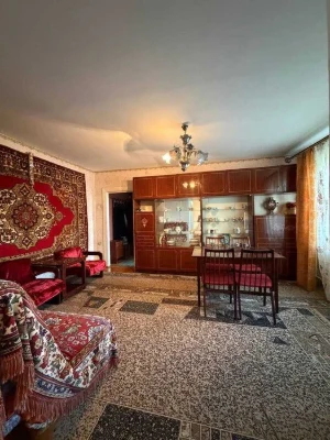Продам 3-кімнатну квартиру в спецпроекті, вул. Старорізнична