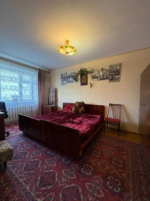 Продам 3-кімнатну квартиру в спецпроекті, вул. Старорізнична