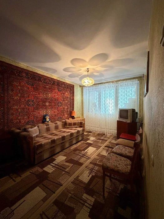 Продам 3-кімнатну квартиру в спецпроекті, вул. Старорізнична