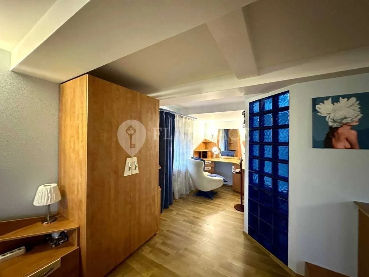 Продаж 3-кімнатної квартири 127 м², Голосіївський просп., 10