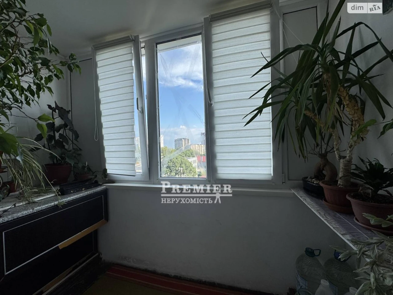 Продаж Квартира Середній Фонтан