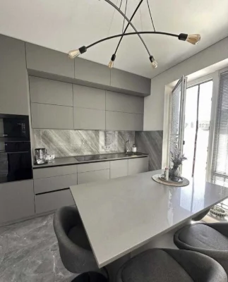 Продам простору квартиру площею 124 м² у ЖК «Ясна Поляна 2»,
