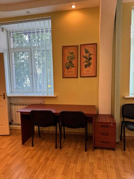 Продаж 2-кімнатної квартири на Подолі | метро Тараса Шевченк