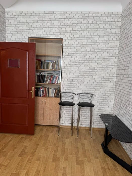 Продаж 2-кімнатної квартири на Подолі | метро Тараса Шевченк