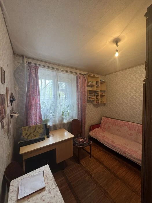 Продам 3к квартиру. Запорожское шоссе 40. Тополь. Космическая