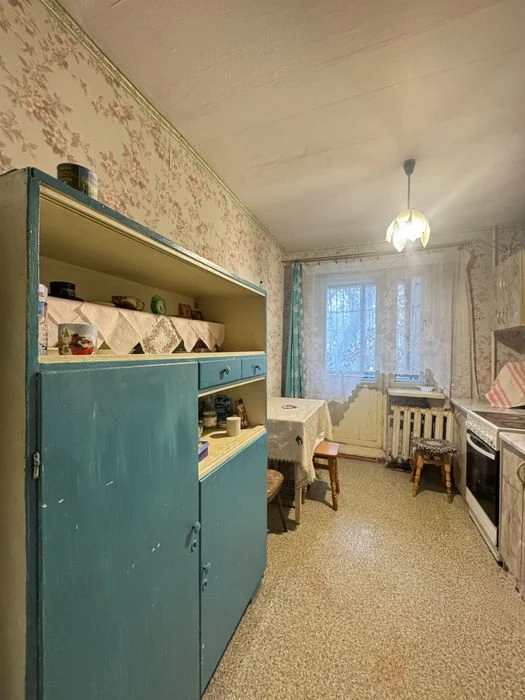 Продам 3к квартиру. Запорожское шоссе 40. Тополь. Космическая