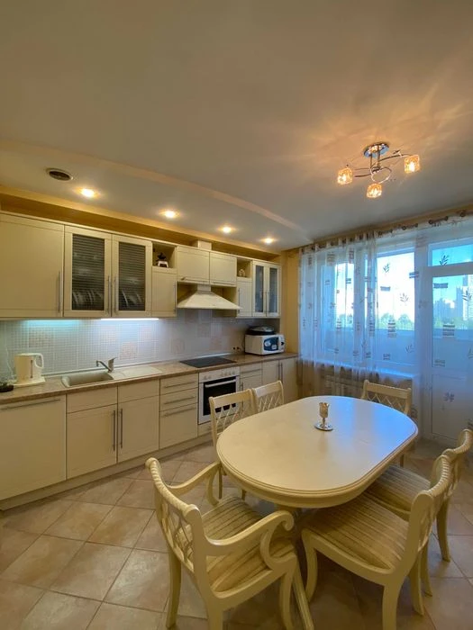 Без комісії! Продаж 3к квартири на Бажана,16, метро Осокорки