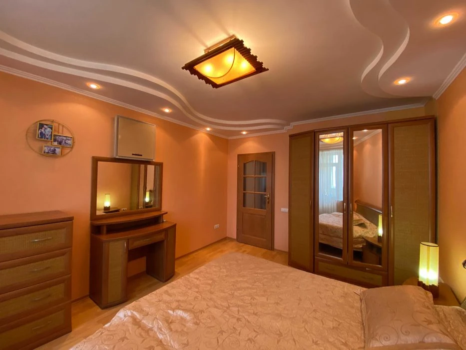Без комісії! Продаж 3к квартири на Бажана,16, метро Осокорки