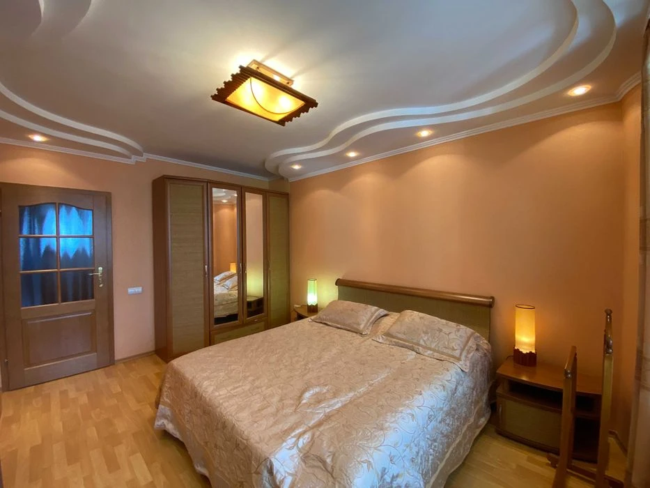 Без комісії! Продаж 3к квартири на Бажана,16, метро Осокорки