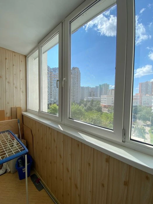 Без комісії! Продаж 3к квартири на Бажана,16, метро Осокорки