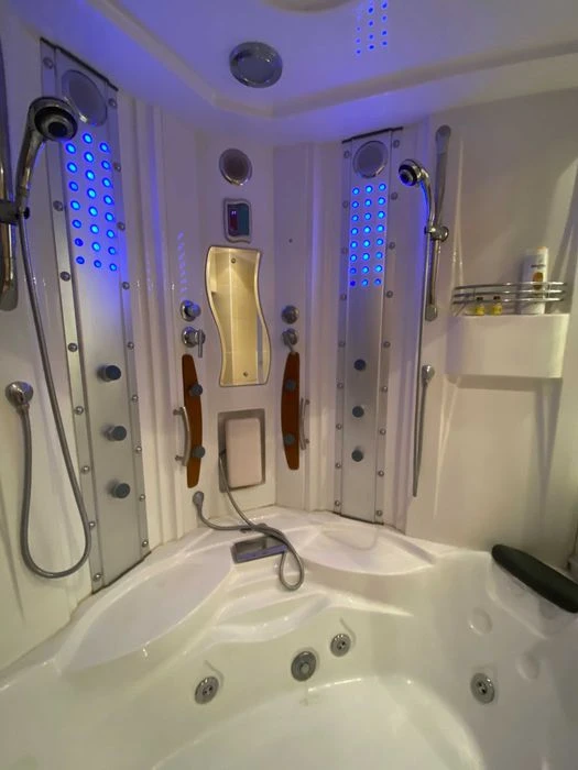 Без комісії! Продаж 3к квартири на Бажана,16, метро Осокорки