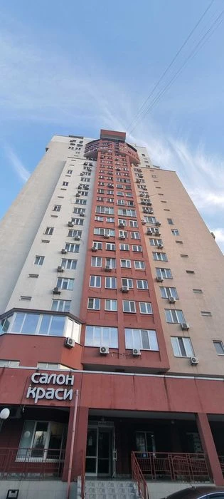 3к квартира 120 м.кв. з видом на оз.Тельбін, пр-т Тичини