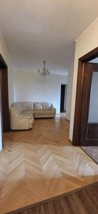 Пропонуєтся в аренду 4 кімнатна квартира. Турецький городо.