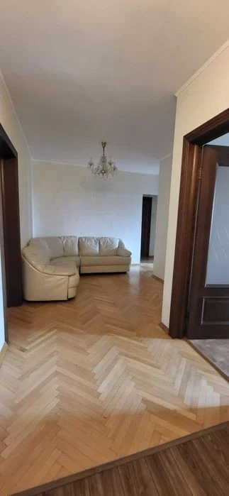 Пропонуєтся в аренду 4 кімнатна квартира. Турецький городо.