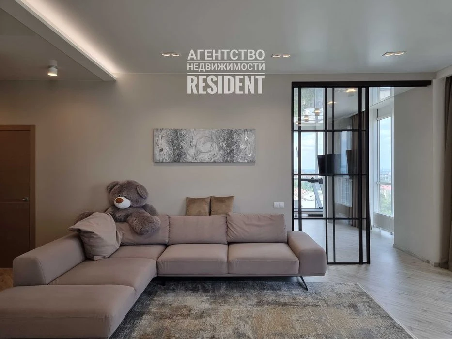 Apartment Panorama 124 m². Center Nagorka Soborny Park Shevchenko