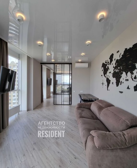 Apartment Panorama 124 m². Center Nagorka Soborny Park Shevchenko